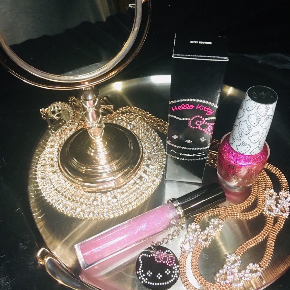 MAC Hello Kitty Dazzle Lipglass